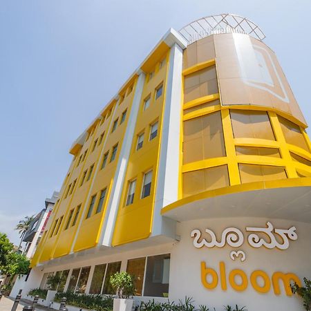 Bloom Hotel - Richmond Road Bangalore Buitenkant foto